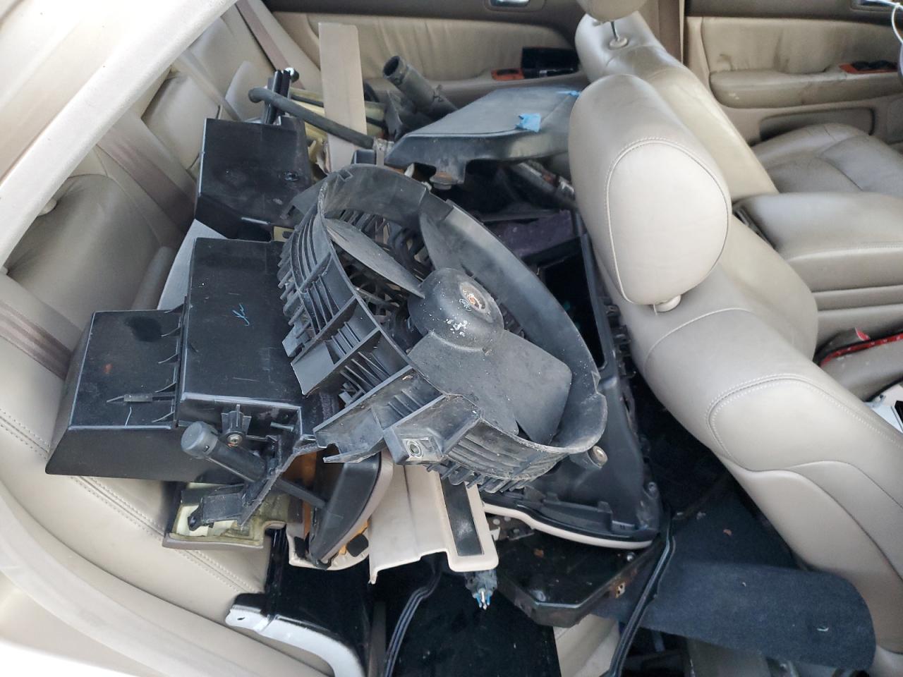 1997 LEXUS LS 400 photo 12