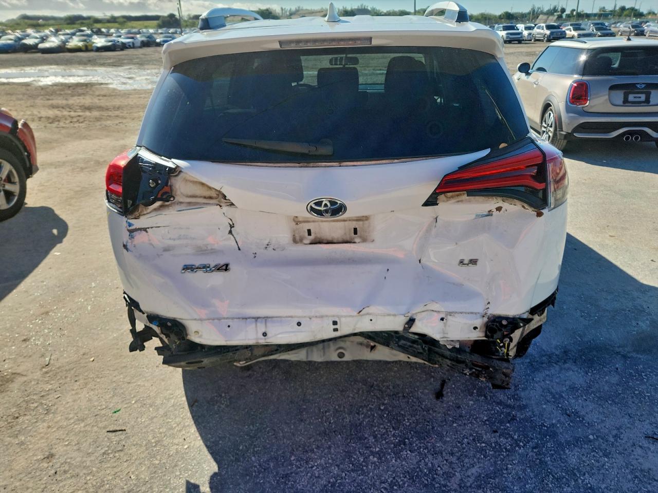 2016 TOYOTA RAV4 LE photo 6