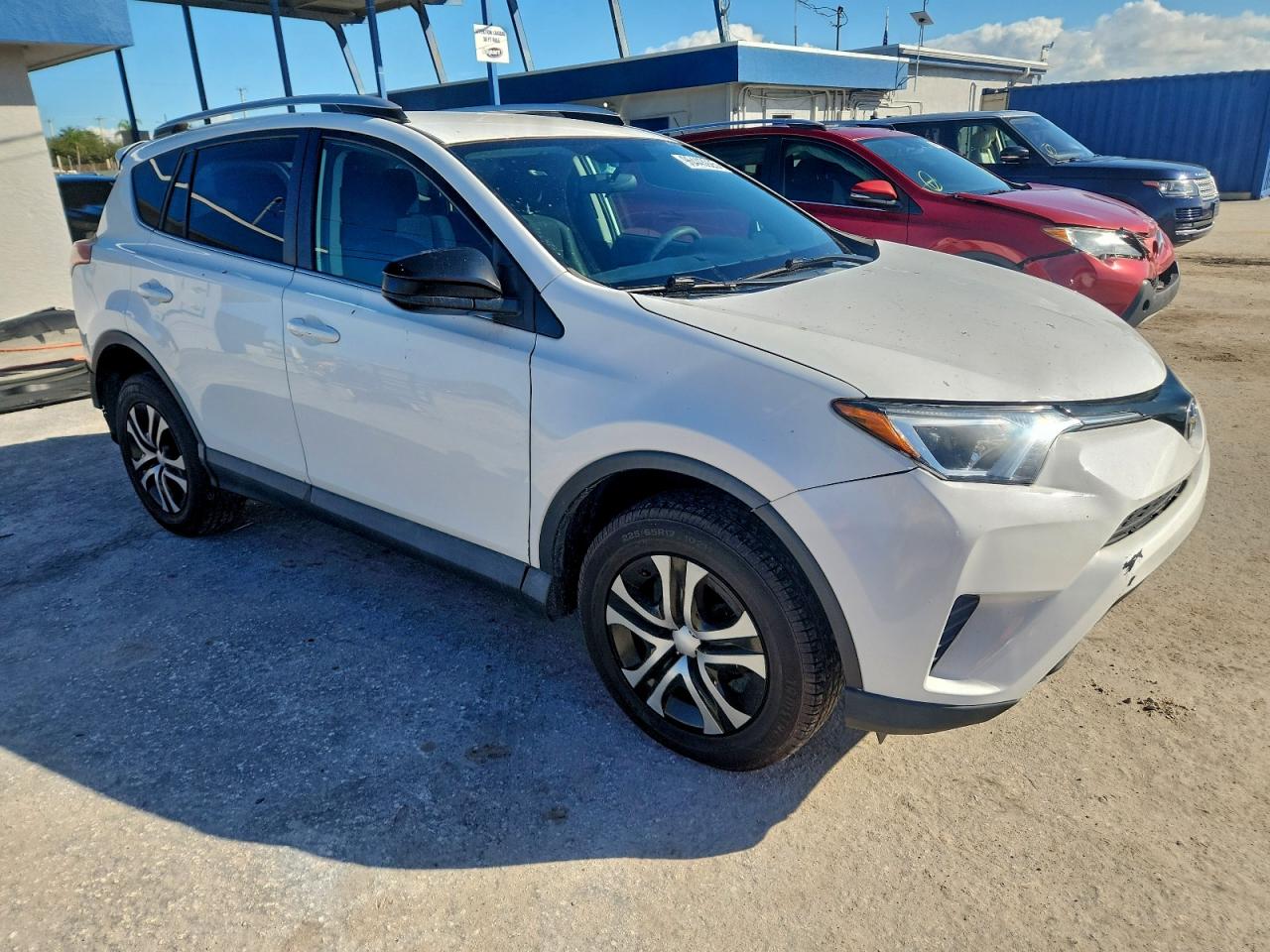 2016 TOYOTA RAV4 LE photo 4