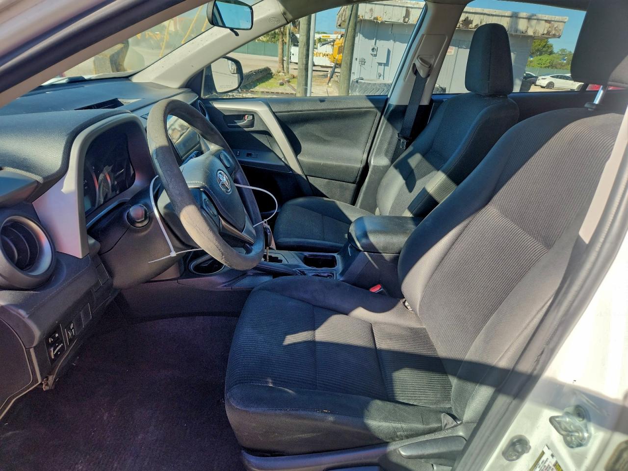 2016 TOYOTA RAV4 LE photo 7