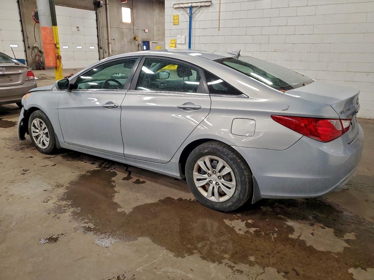 2012 HYUNDAI SONATA GLS photo 2