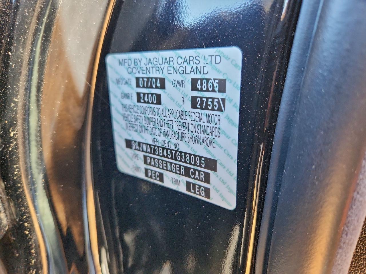 2005 JAGUAR XJR photo 12