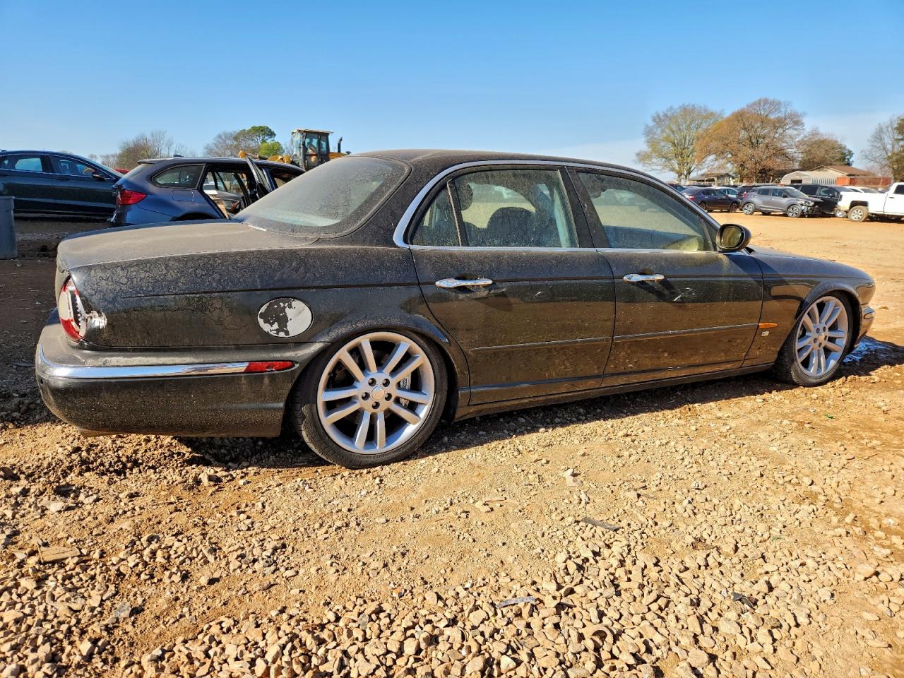 2005 JAGUAR XJR photo 3