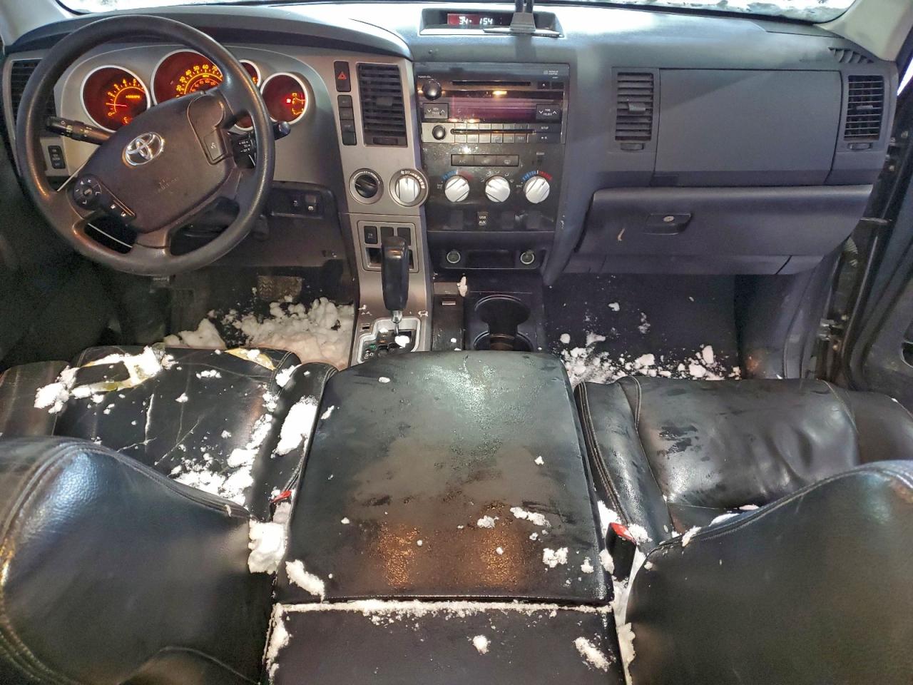 2011 TOYOTA TUNDRA CREWMAX SR5 photo 8