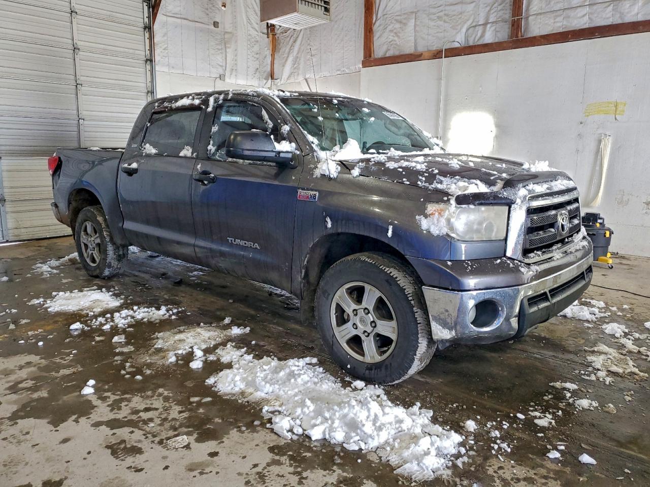 2011 TOYOTA TUNDRA CREWMAX SR5 photo 4