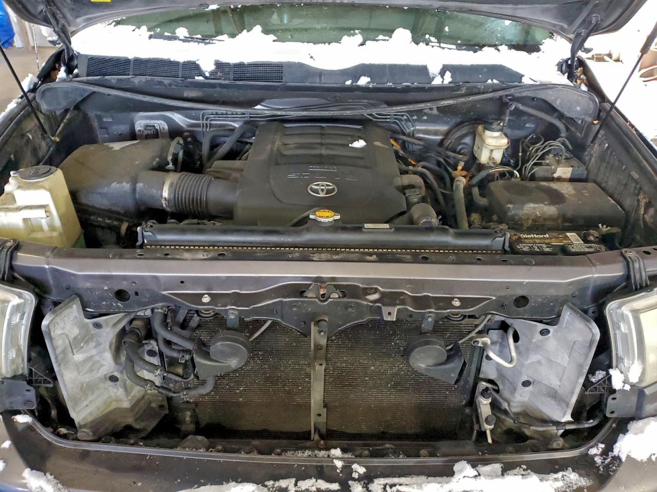 2011 TOYOTA TUNDRA CREWMAX SR5 photo 11