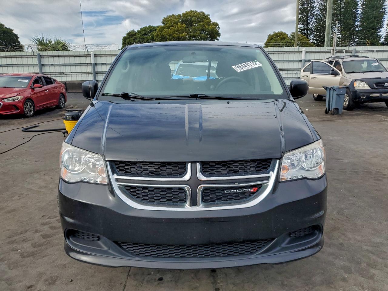 2012 DODGE GRAND CARAVAN SE photo 5