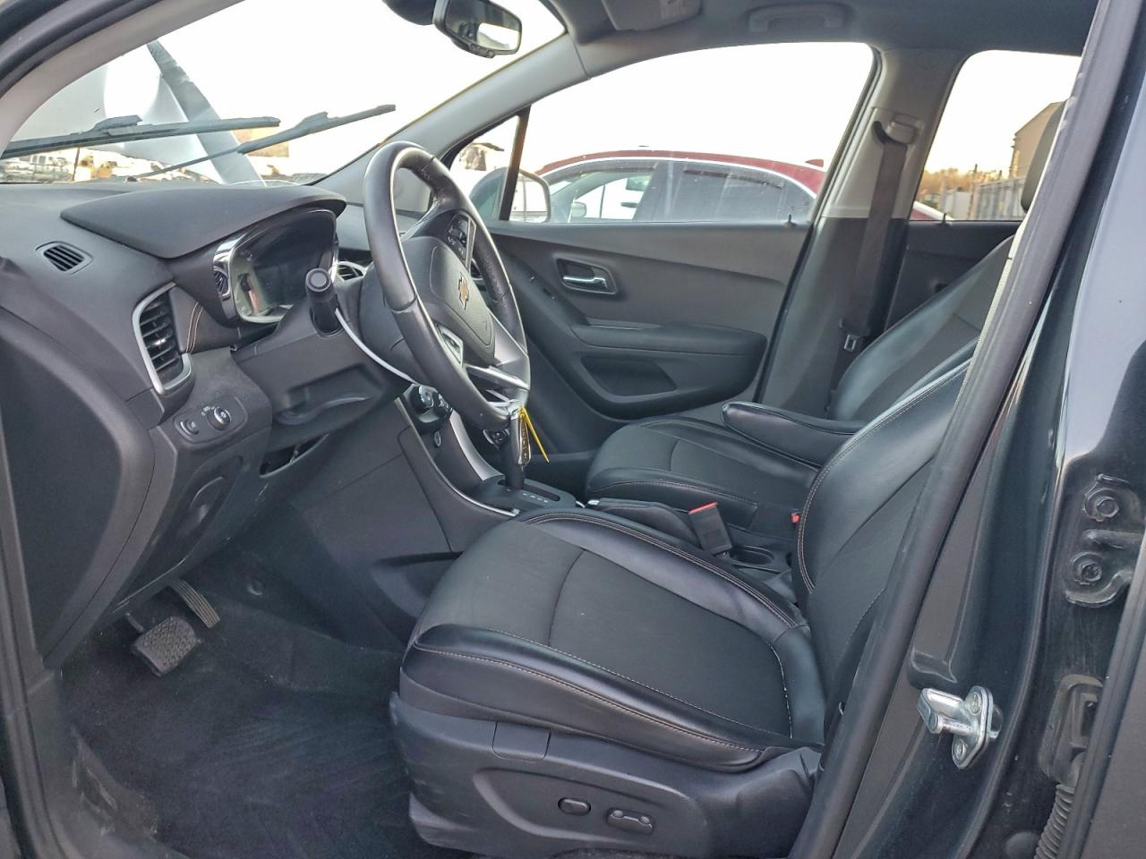 2018 CHEVROLET TRAX 1LT photo 7