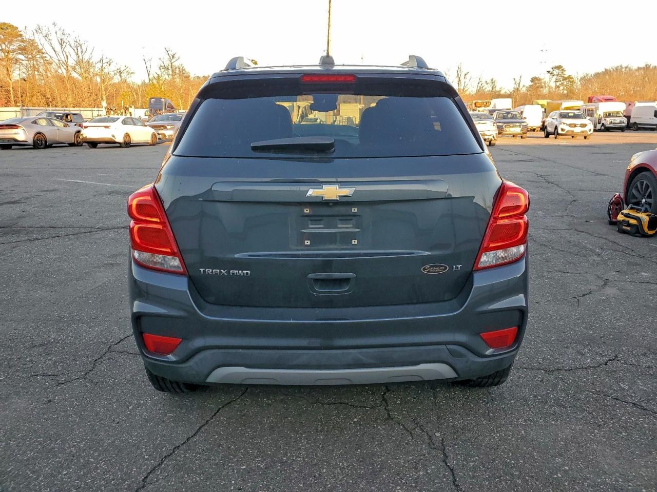 2018 CHEVROLET TRAX 1LT photo 6