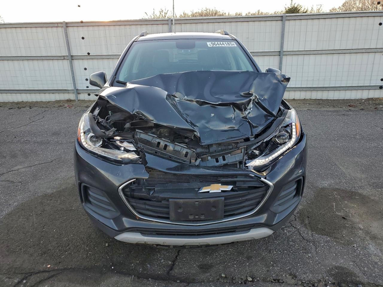 2018 CHEVROLET TRAX 1LT photo 5