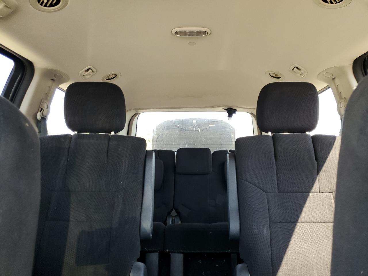 2011 DODGE GRAND CARAVAN MAINSTREET photo 10