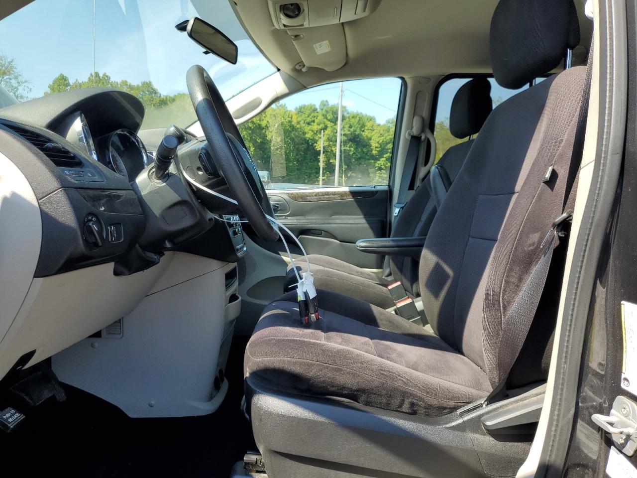 2011 DODGE GRAND CARAVAN MAINSTREET photo 7