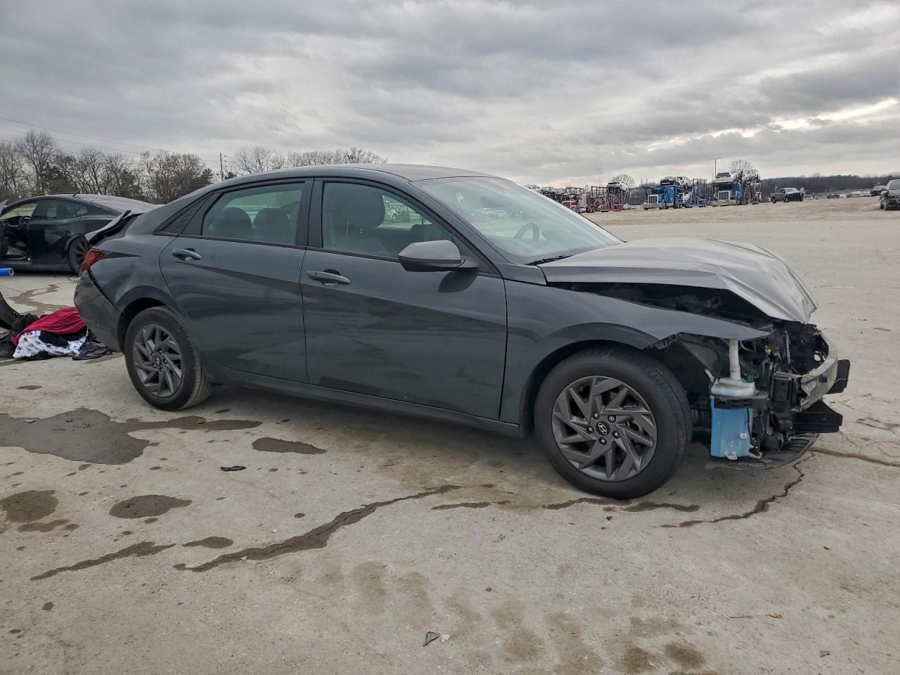 2024 HYUNDAI ELANTRA SEL photo 4