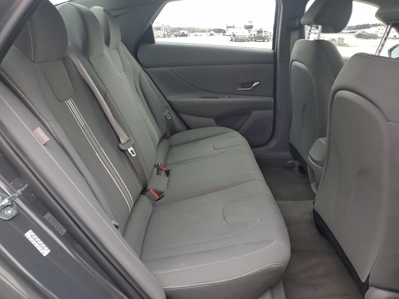 2024 HYUNDAI ELANTRA SEL photo 10