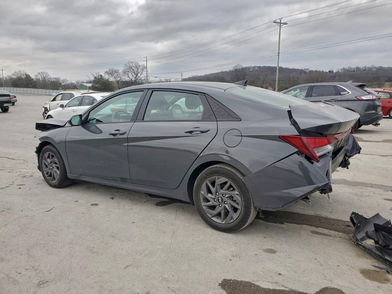2024 HYUNDAI ELANTRA SEL photo 2
