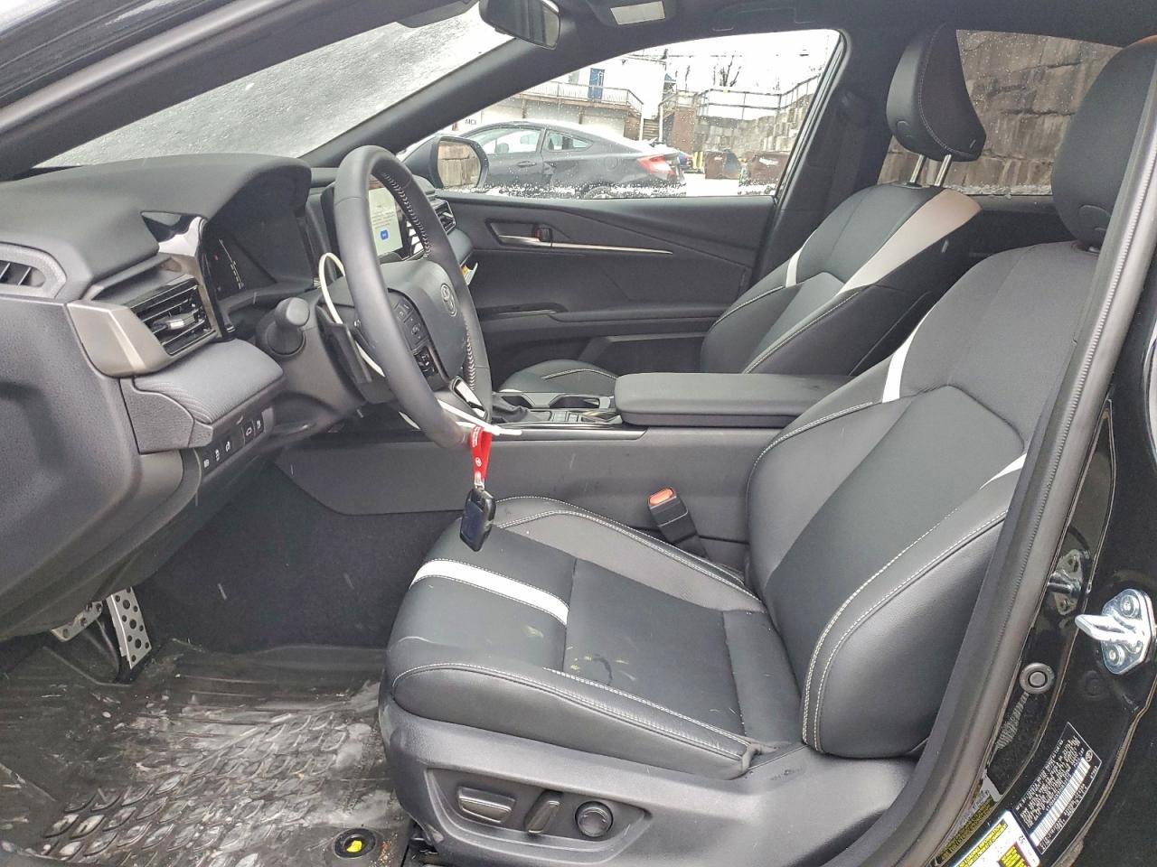 2025 TOYOTA CAMRY XSE photo 7