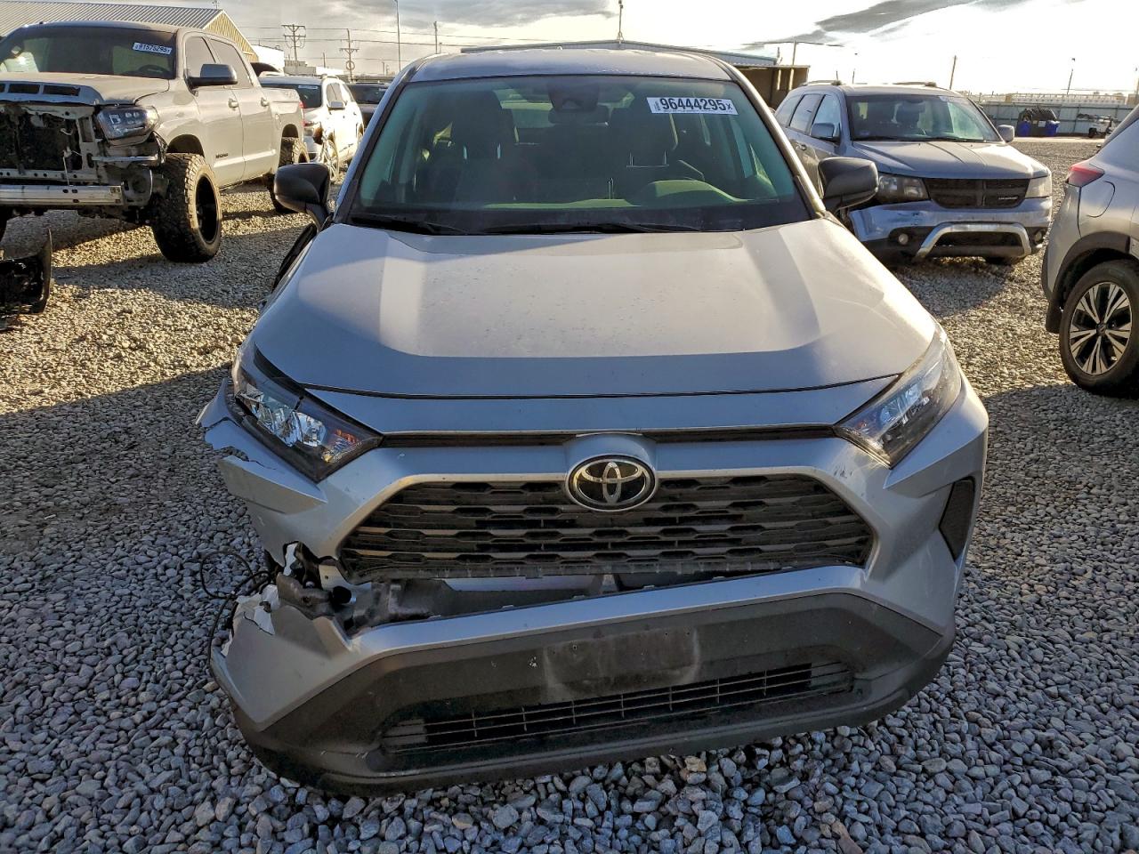 2022 TOYOTA RAV4 LE photo 5