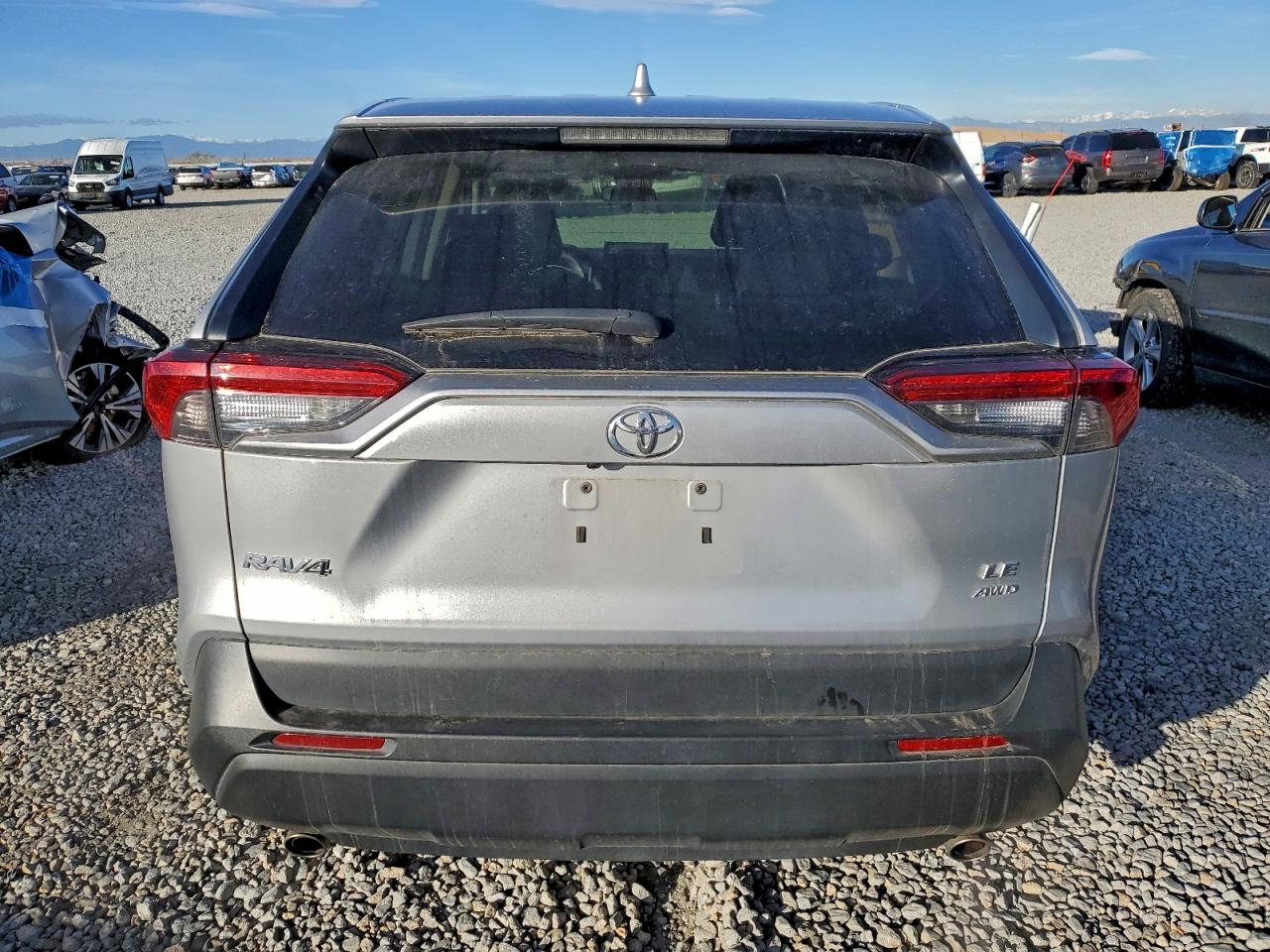 2022 TOYOTA RAV4 LE photo 6