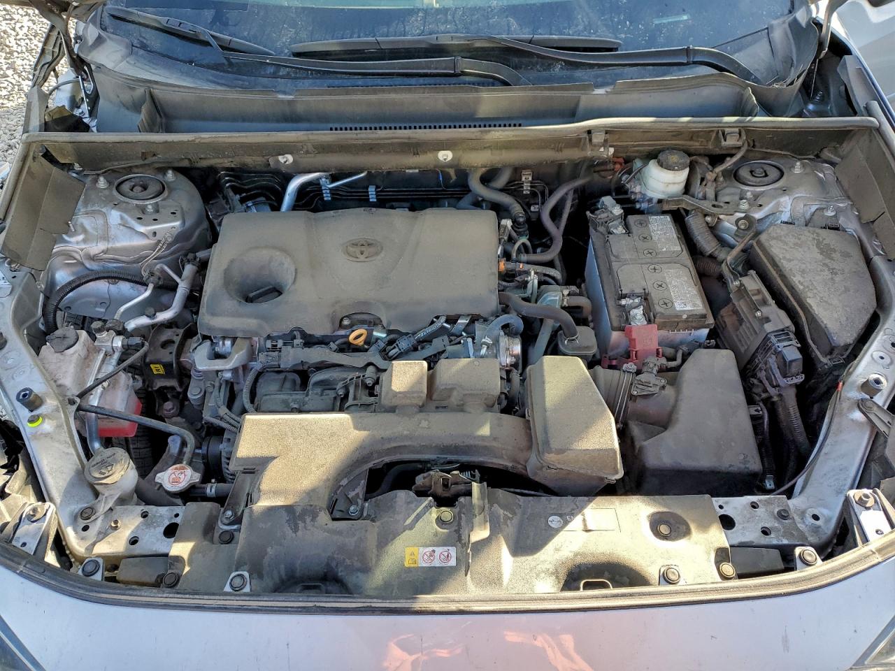 2022 TOYOTA RAV4 LE photo 12