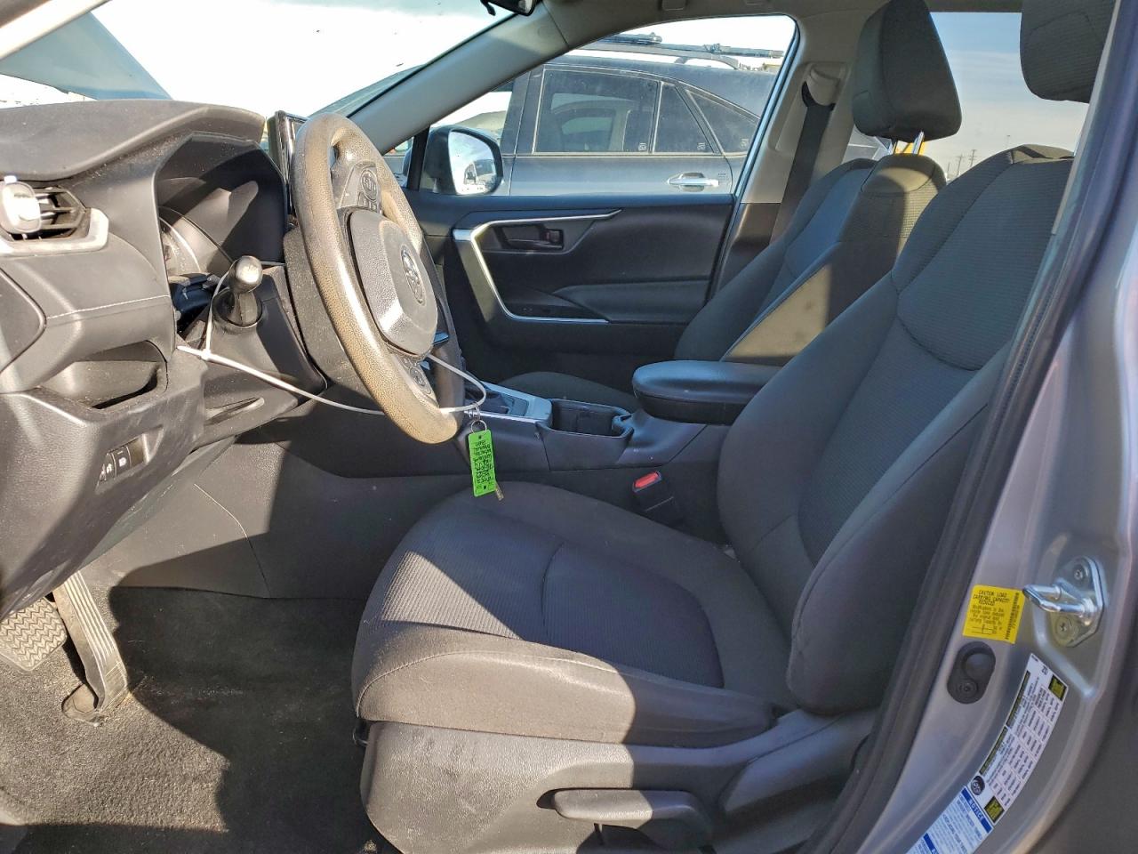 2022 TOYOTA RAV4 LE photo 7