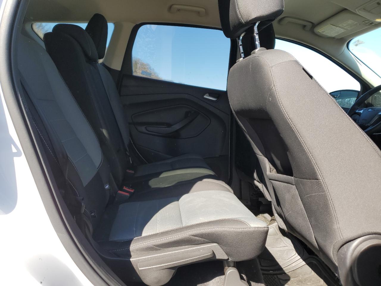 2016 FORD ESCAPE SE photo 11