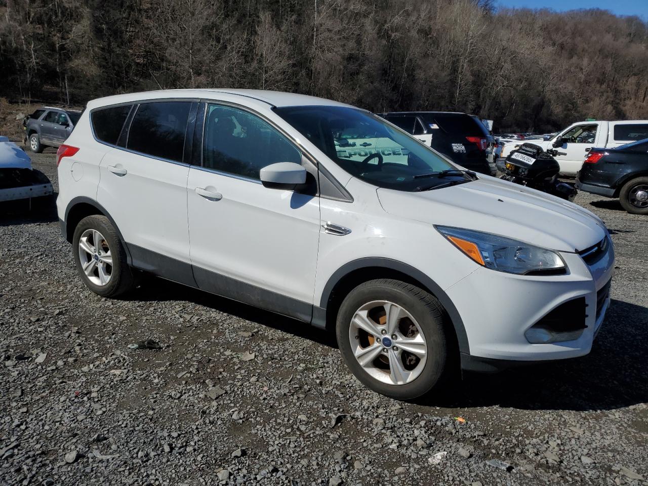 2016 FORD ESCAPE SE photo 4