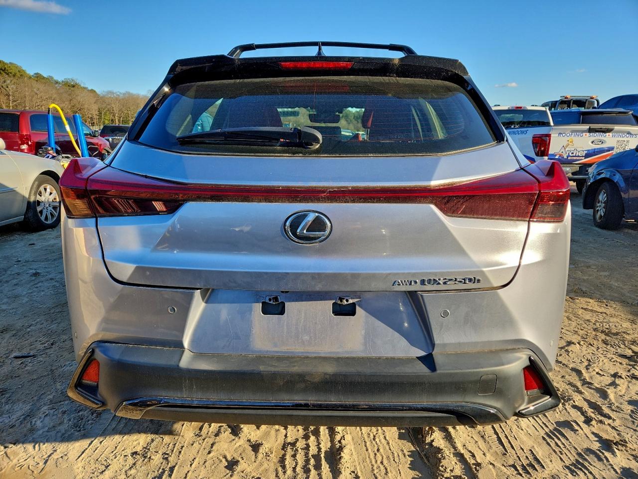 2023 LEXUS UX 250H PREMIUM photo 6