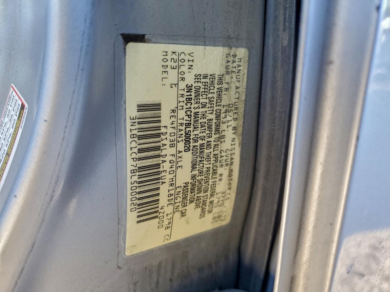 2011 NISSAN VERSA S photo 12