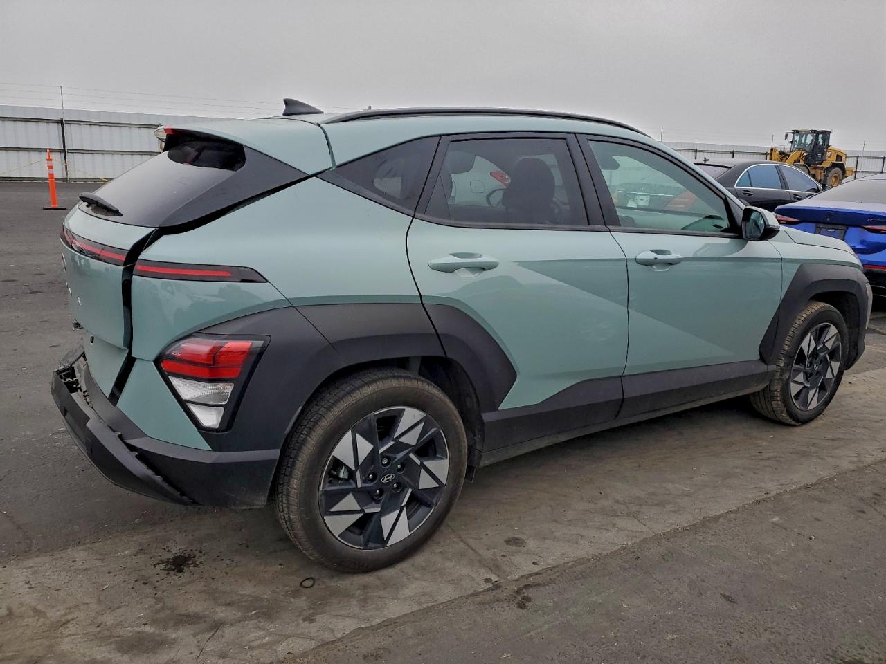 2025 HYUNDAI KONA SEL photo 3