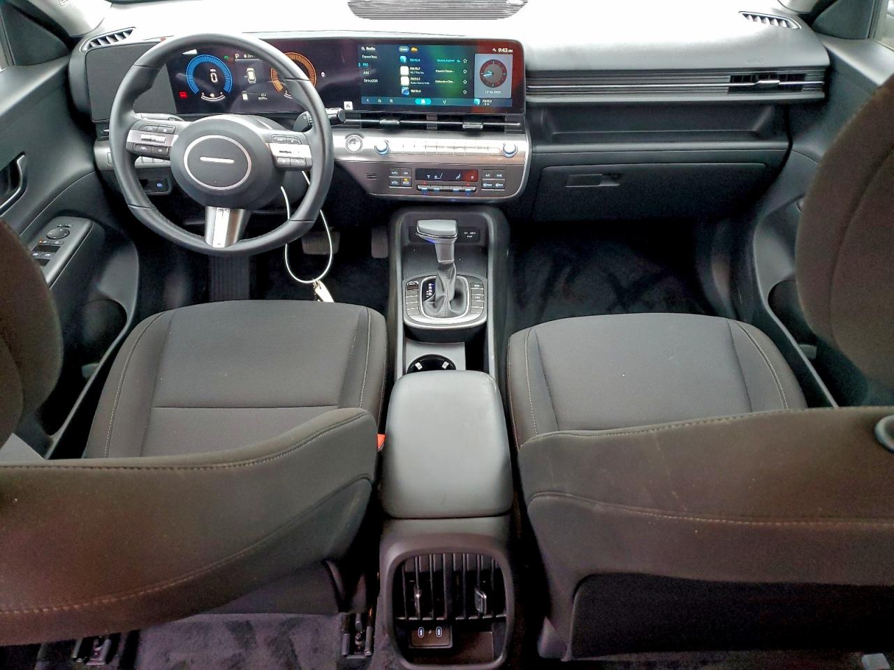 2025 HYUNDAI KONA SEL photo 8