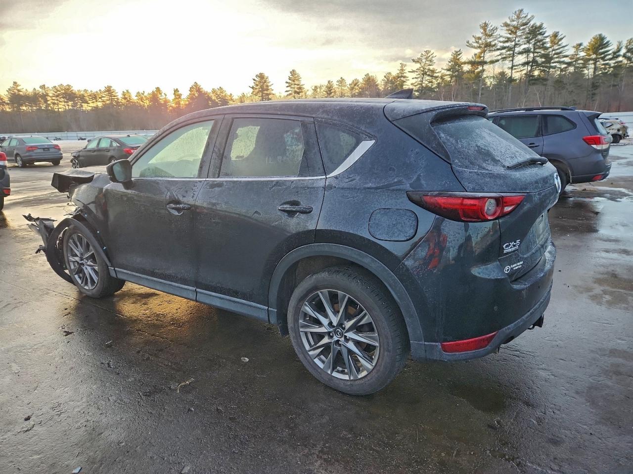 2021 MAZDA CX-5 SIGNATURE photo 2
