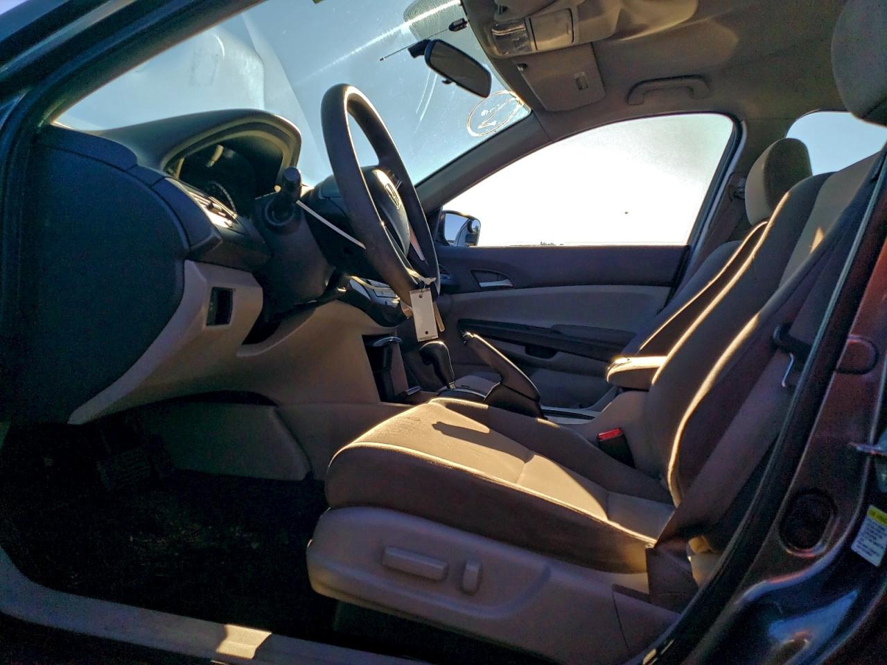 2010 HONDA ACCORD LXP photo 7