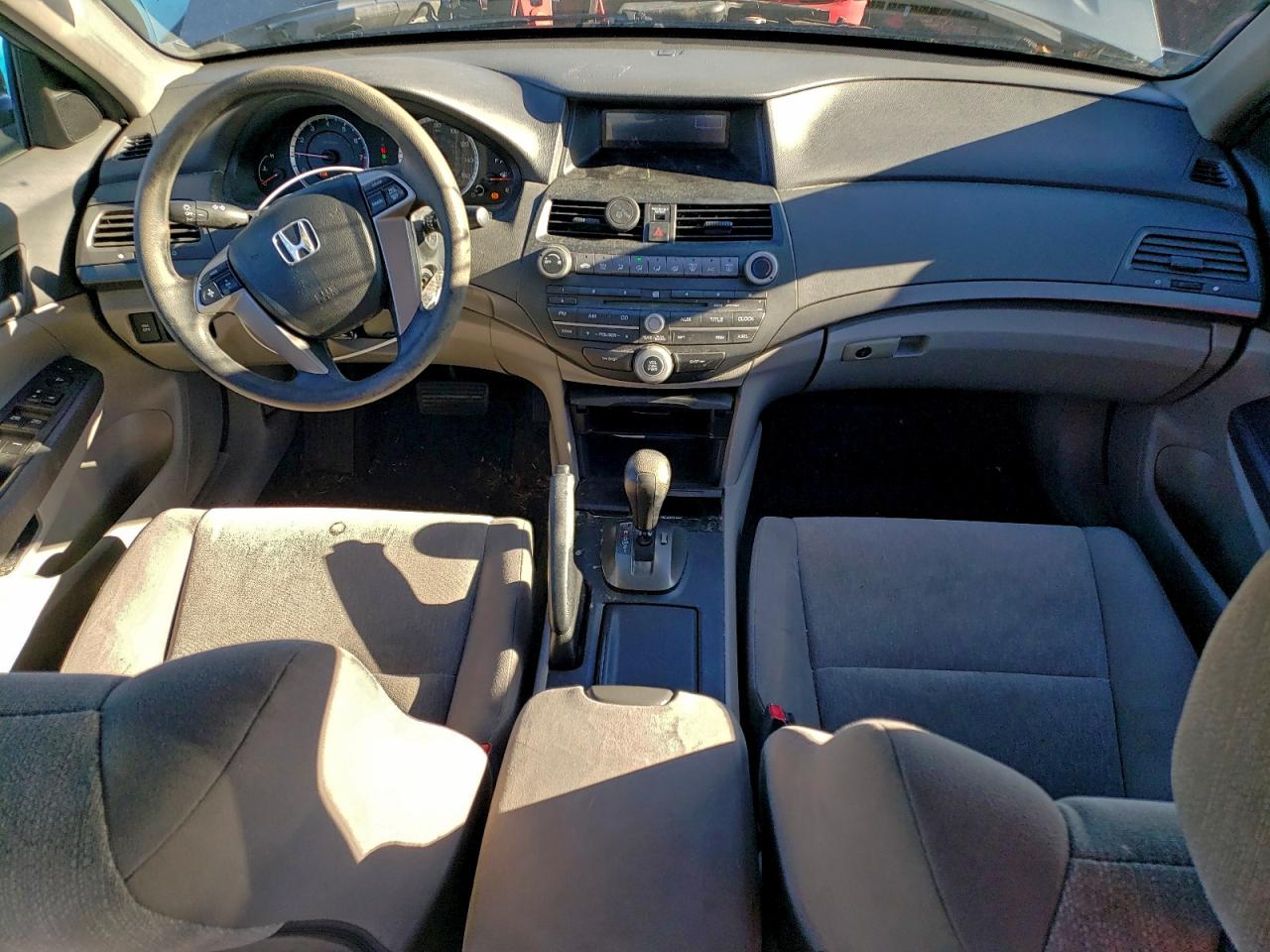 2010 HONDA ACCORD LXP photo 8