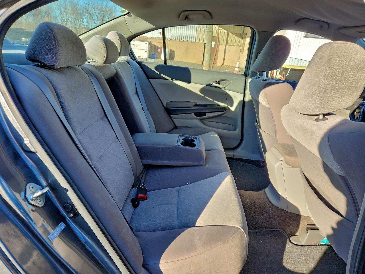 2010 HONDA ACCORD LXP photo 10