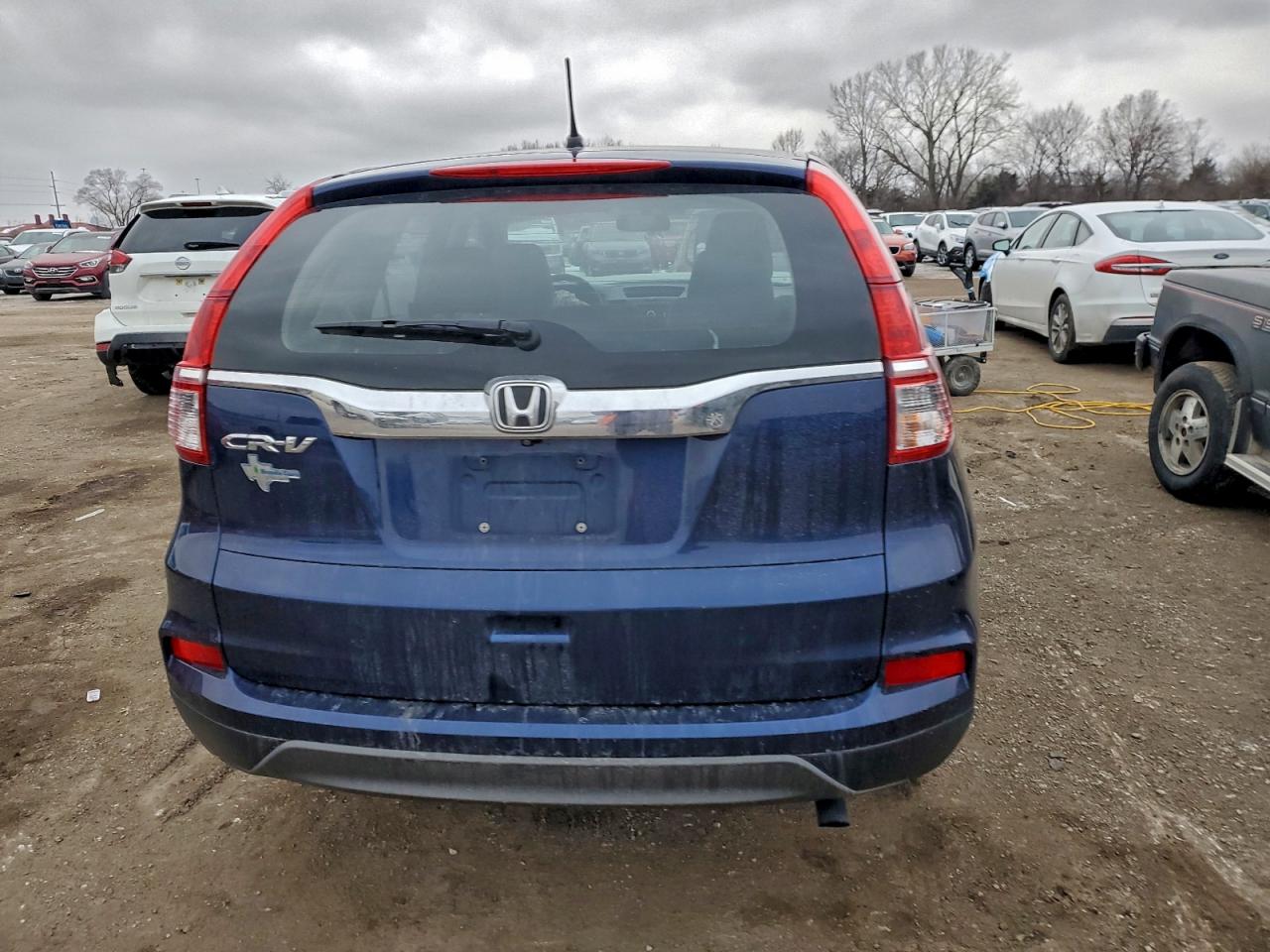 2015 HONDA CR-V LX photo 6