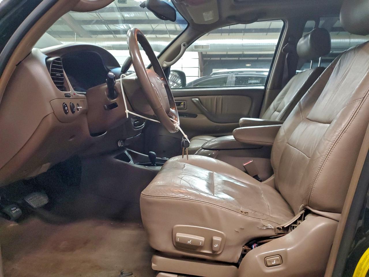 2004 TOYOTA SEQUOIA LIMITED photo 7