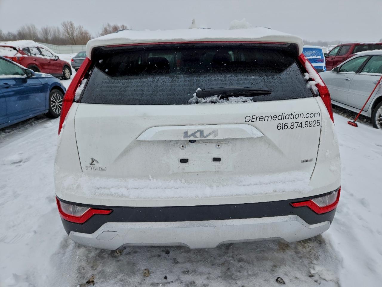 2024 KIA NIRO LX photo 6