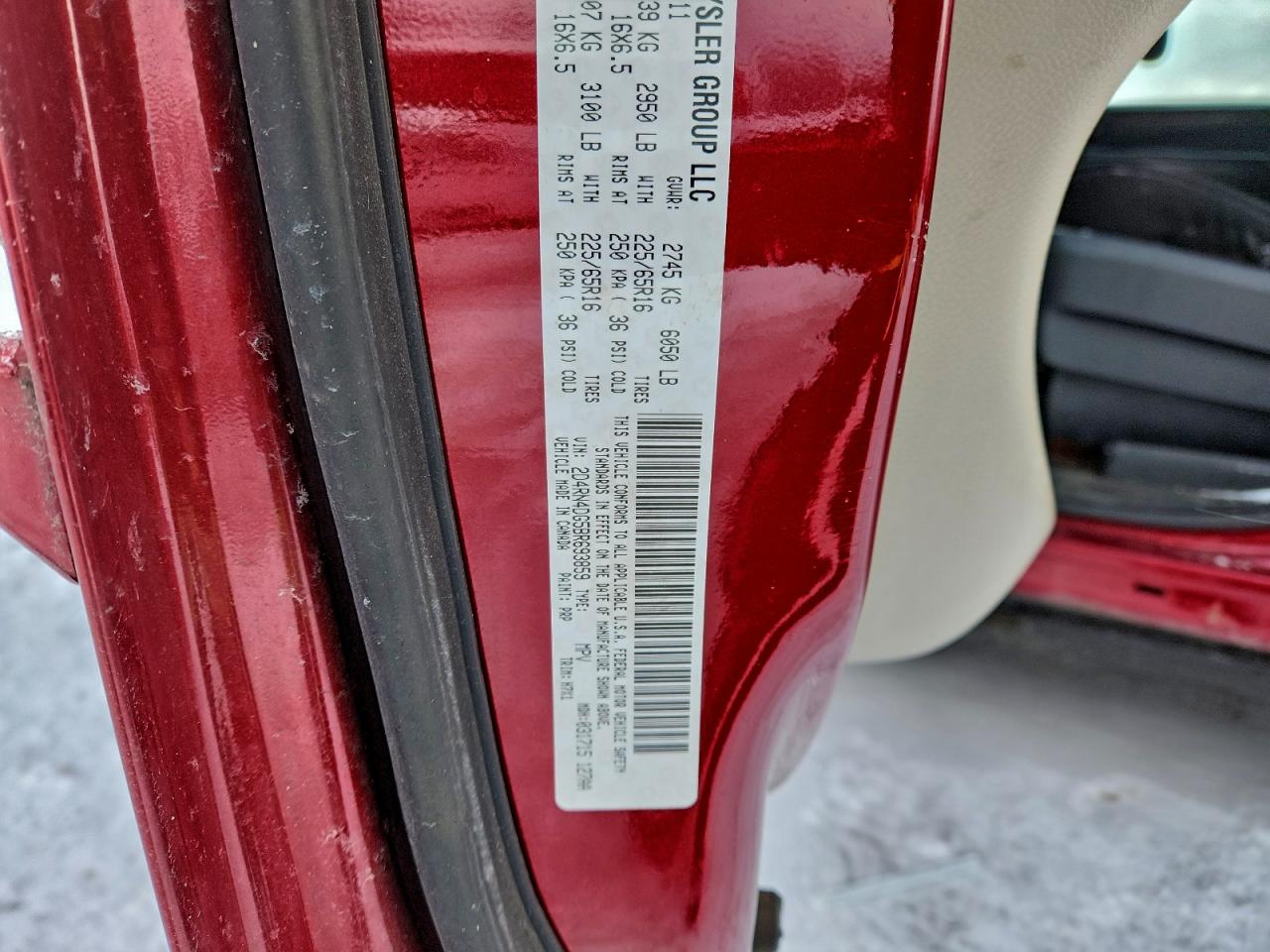2011 DODGE GRAND CARAVAN EXPRESS photo 14