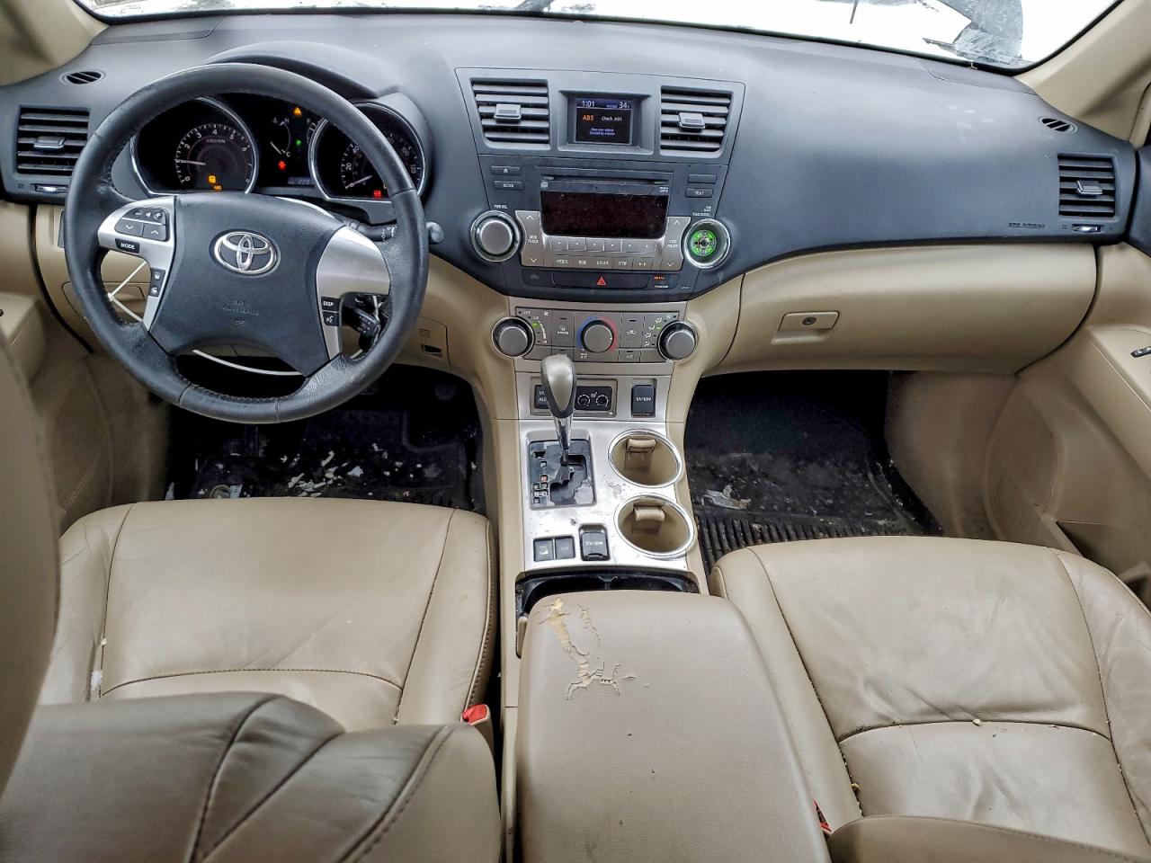 2011 TOYOTA HIGHLANDER BASE photo 8