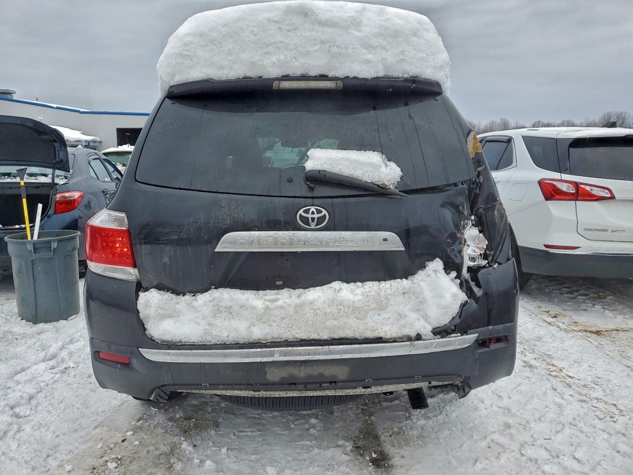 2011 TOYOTA HIGHLANDER BASE photo 6