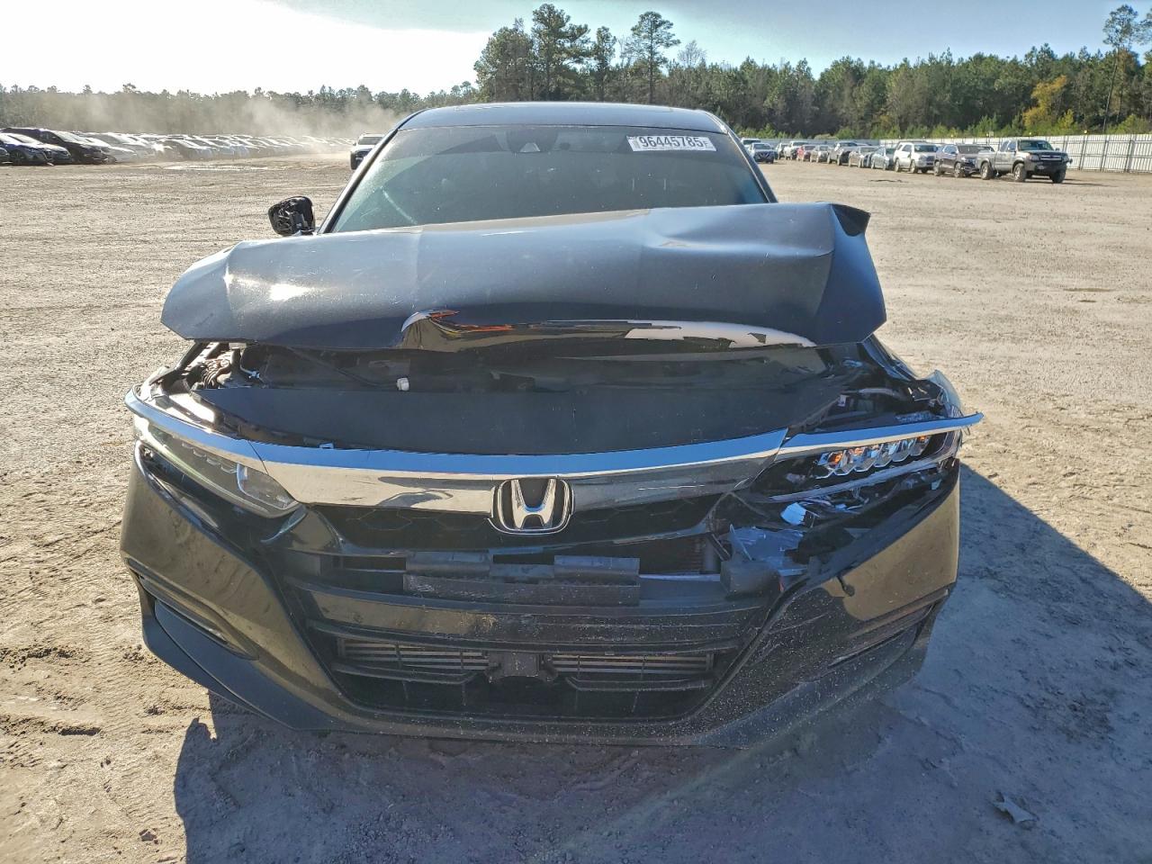 2018 HONDA ACCORD EX photo 5