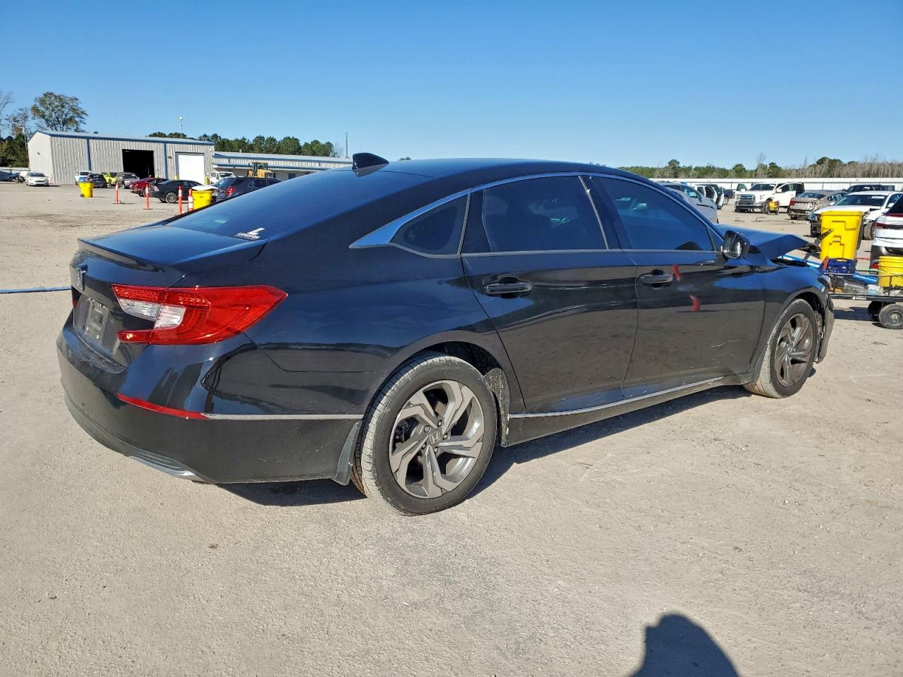 2018 HONDA ACCORD EX photo 3