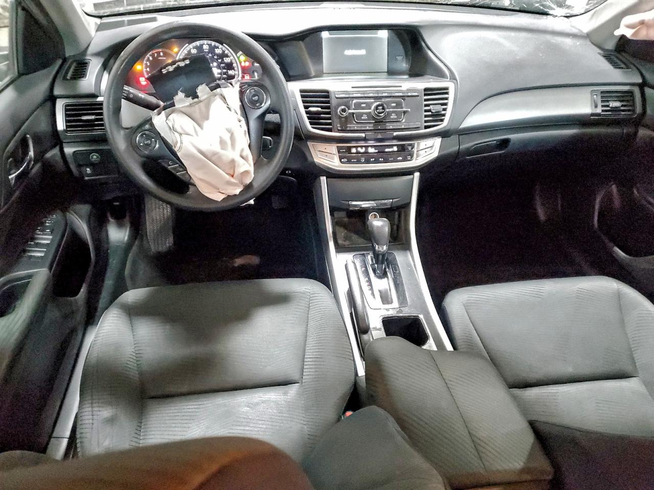 2015 HONDA ACCORD LX photo 8