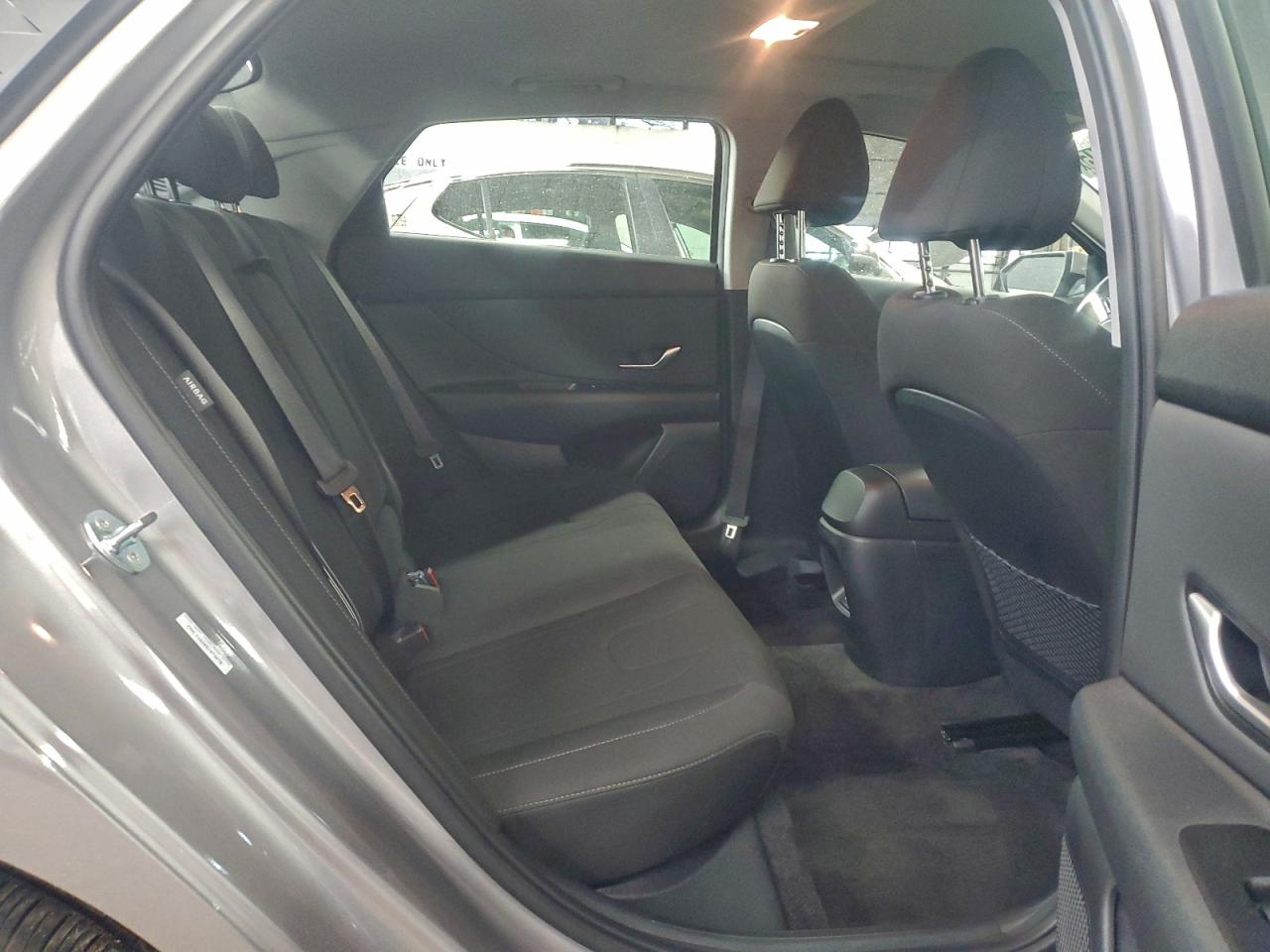2025 HYUNDAI ELANTRA SEL photo 10