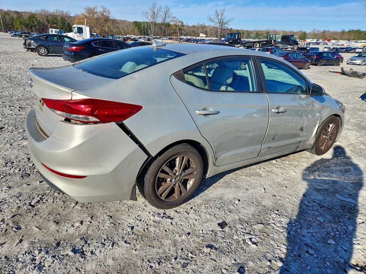 2018 HYUNDAI ELANTRA SEL photo 3