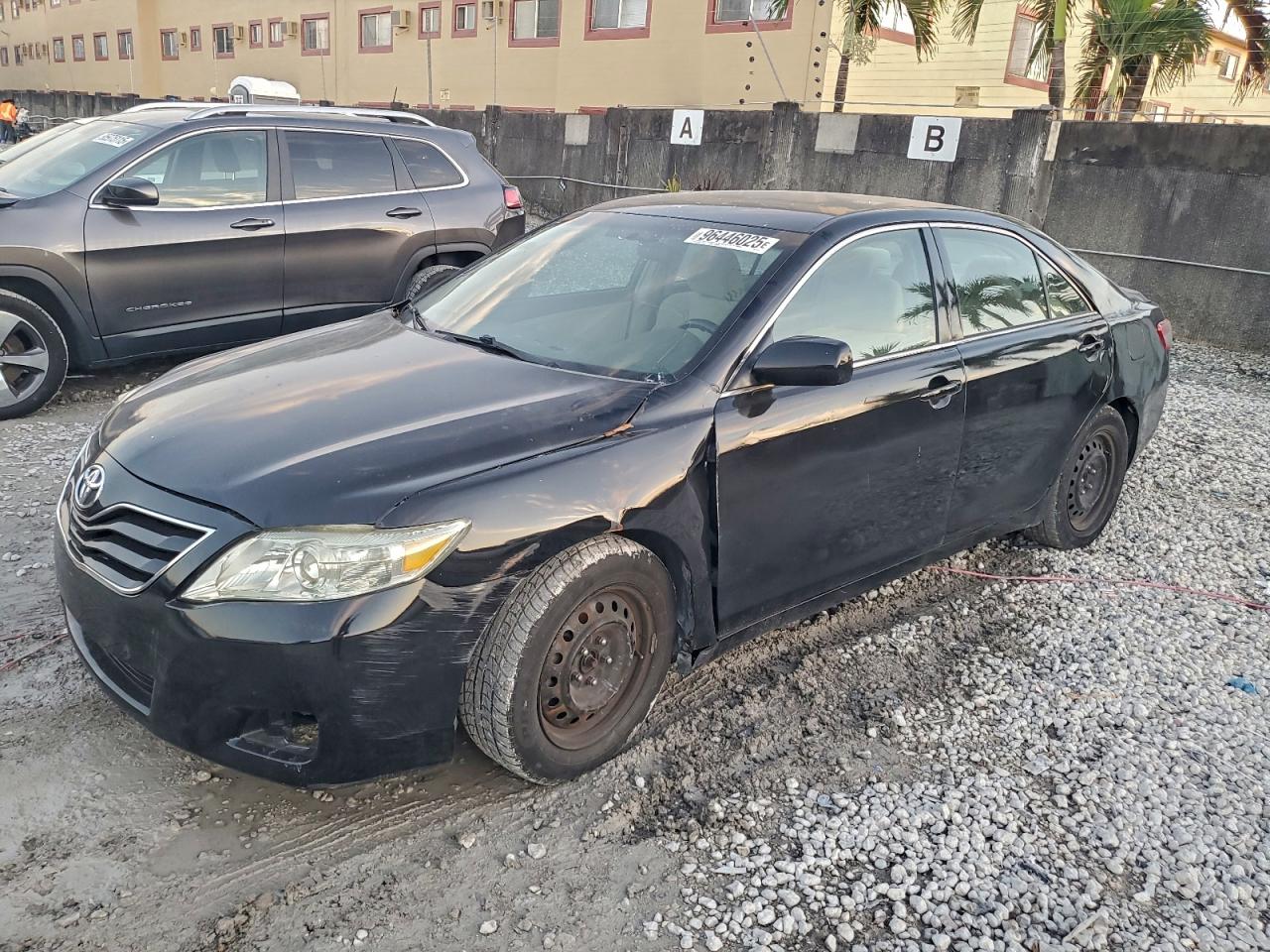2011 TOYOTA CAMRY