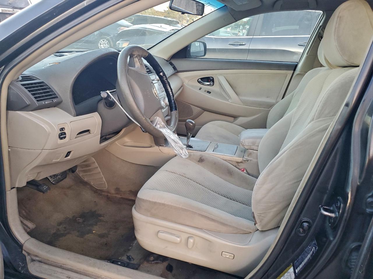 2011 TOYOTA CAMRY BASE photo 7