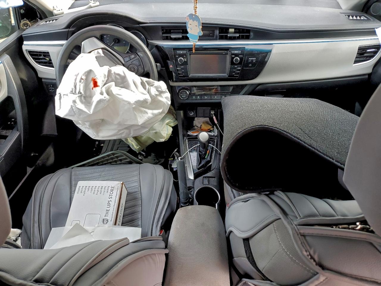 2015 TOYOTA COROLLA L photo 8