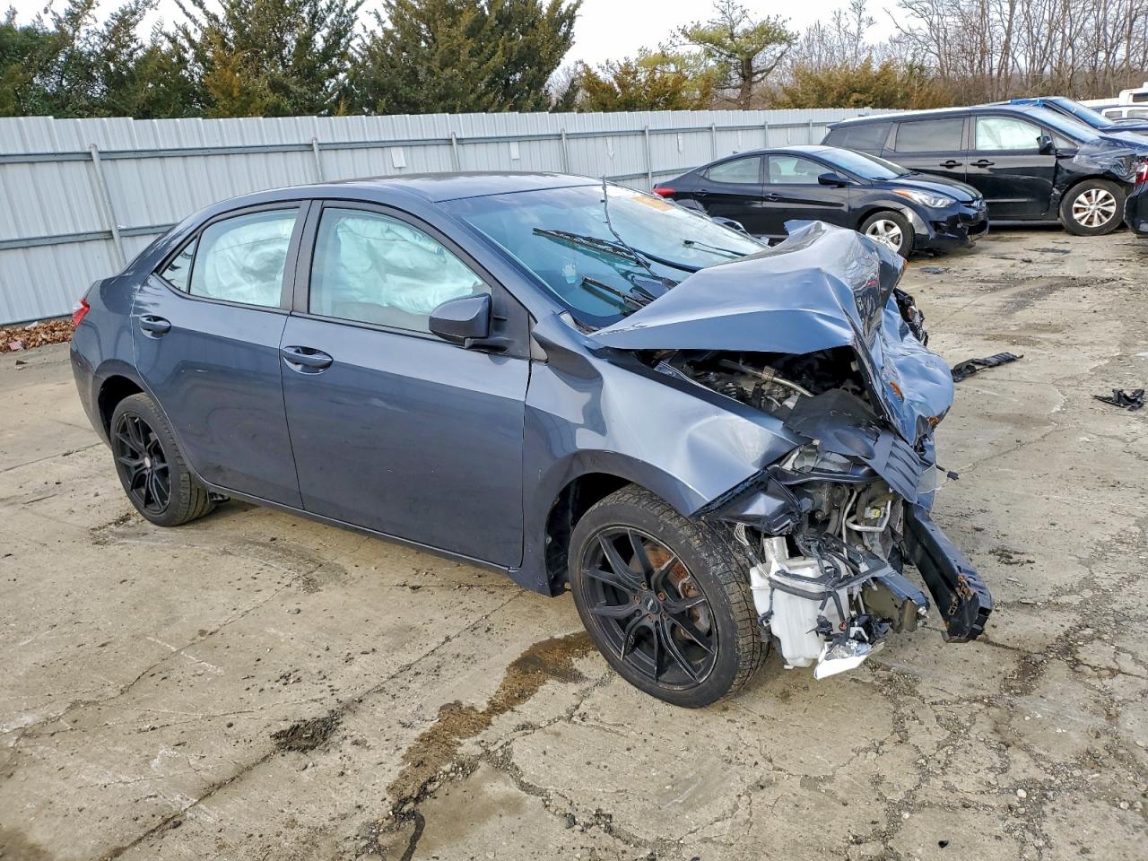 2015 TOYOTA COROLLA L photo 4