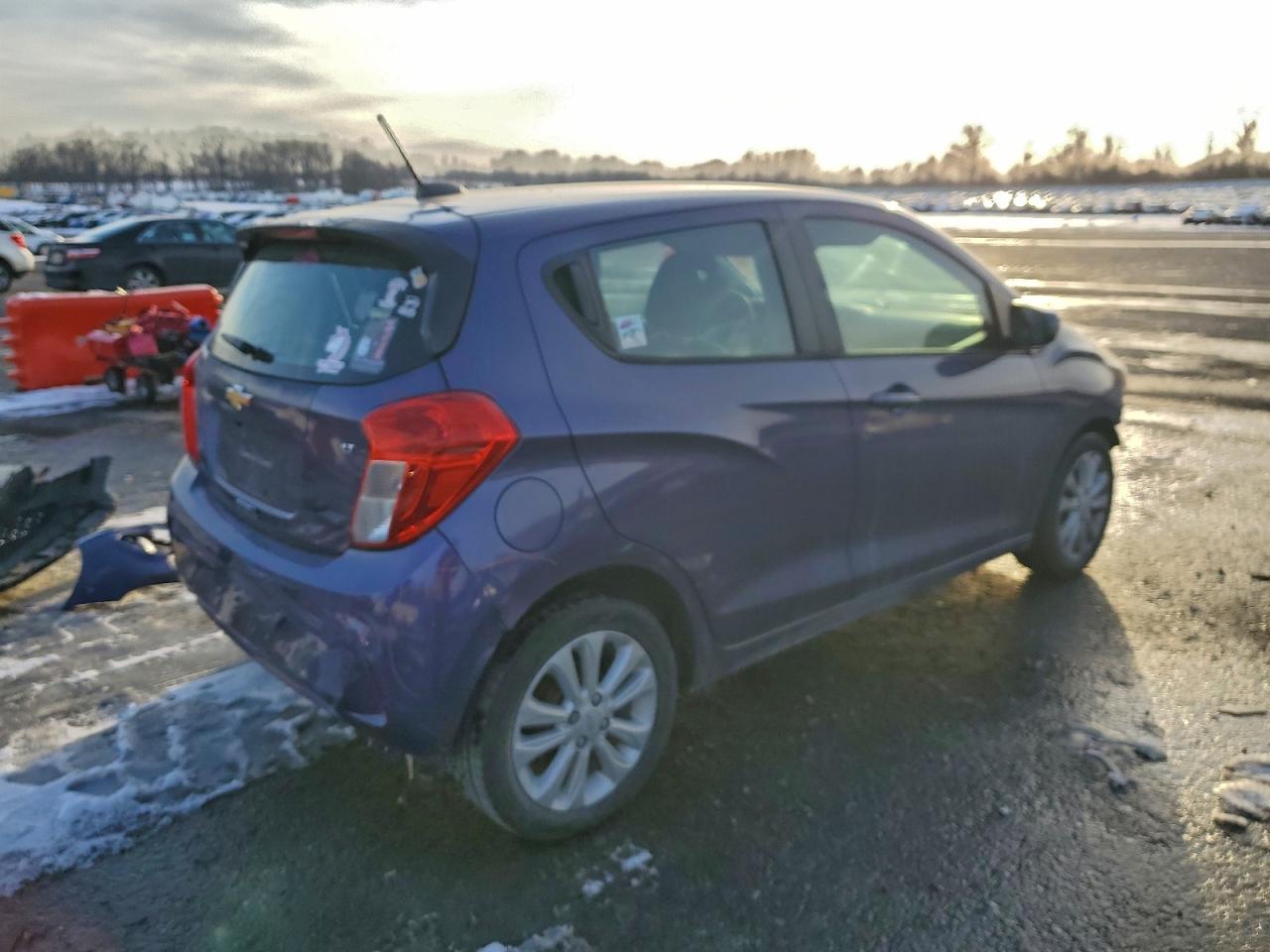 2017 CHEVROLET SPARK 1LT photo 3